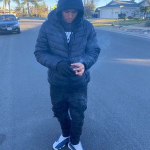 Meet your Posher, Adam